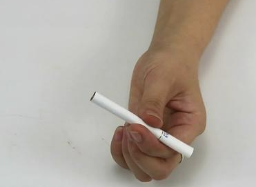 吸烟有害健康!但是抽假烟严重会危及生命,一招鉴别香烟真假