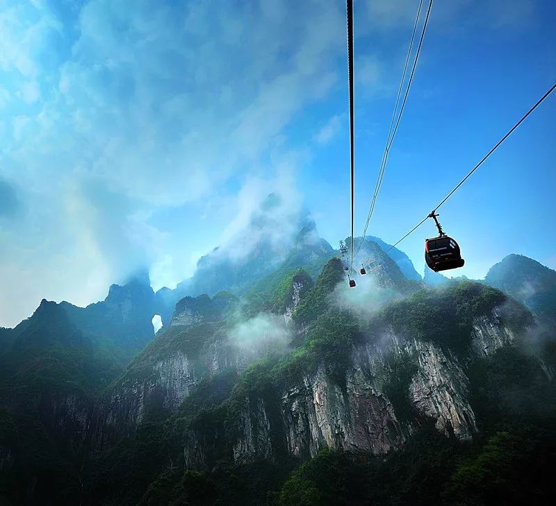 天门山索道停运十天,可乘环保车游览景区