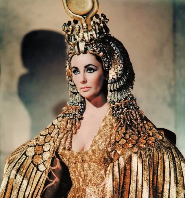 她是最美埃及艳后,曾与迈克尔杰克逊是好友,今香消玉殒一生传奇