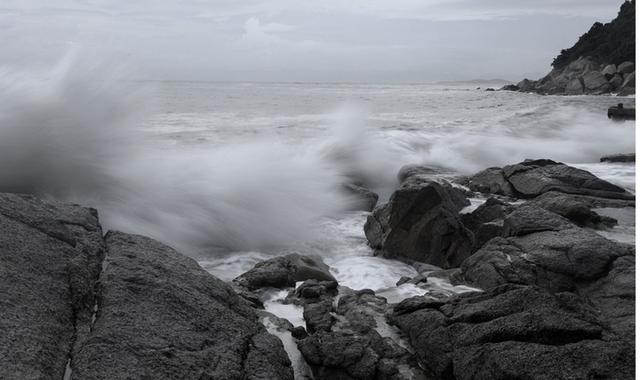 一阵台风"山竹"洗礼之后,海未枯,石已烂!