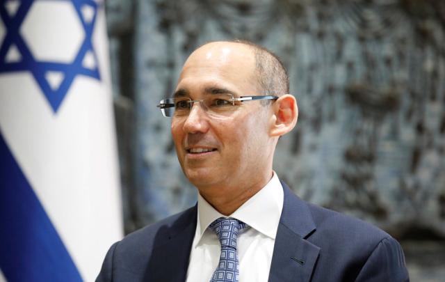 早安·世界|印尼海啸灾后满目疮痍,民众返废墟寻找可用物品