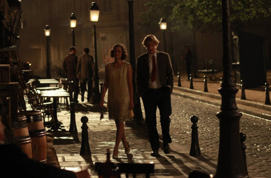 《午夜巴黎》:发生在交错时空中的浪漫小清新电影