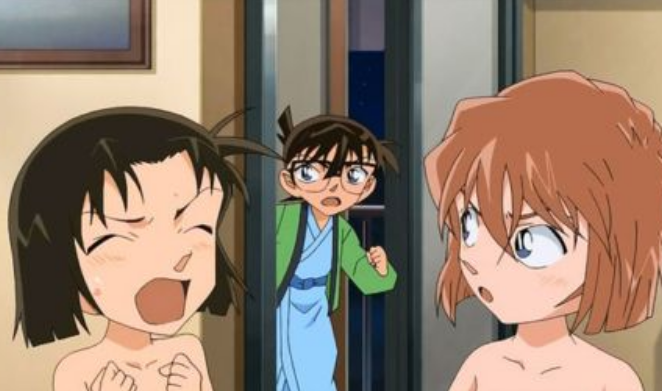 柯南唯一一次出丑,被脱掉裤子露出红肿屁股,内裤的造型好别致