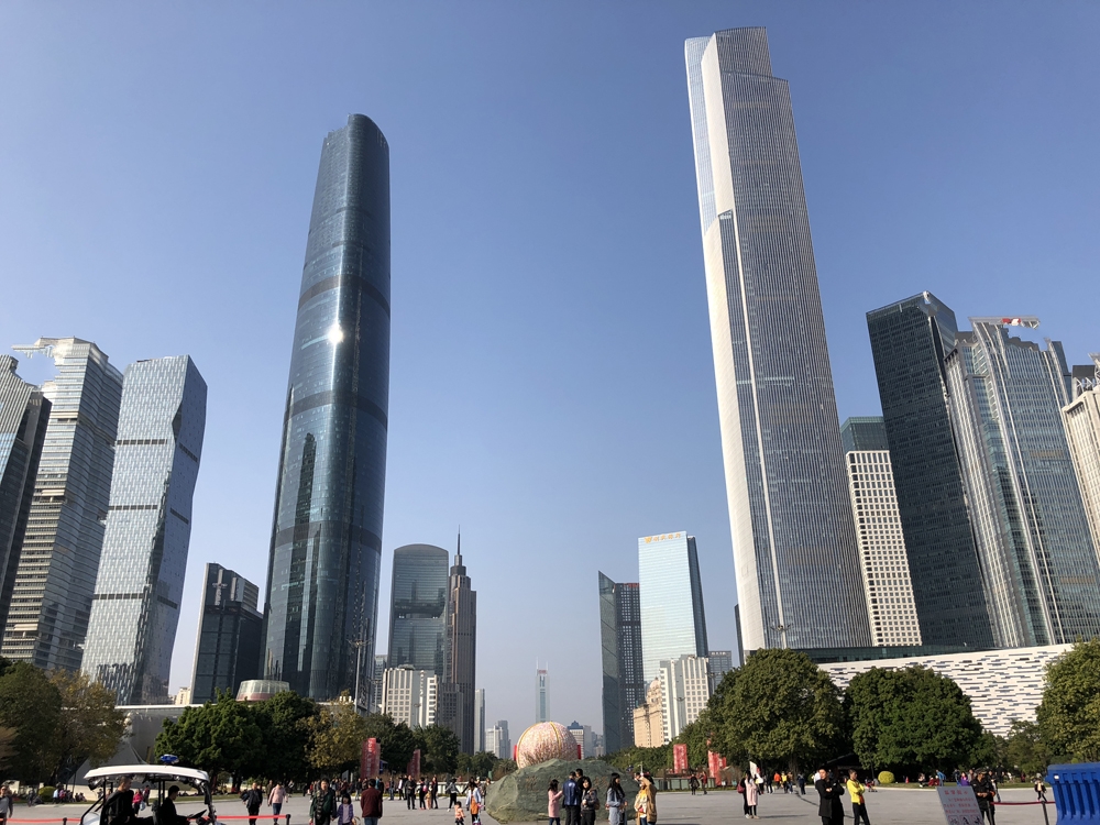 广东很有代表性的一座高楼,又称"广州西塔",地上拥有103层