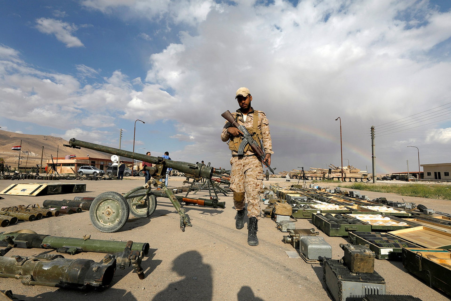 叙利亚位于西亚中东地区,全称阿拉伯叙利亚共和国,首都大马士革.