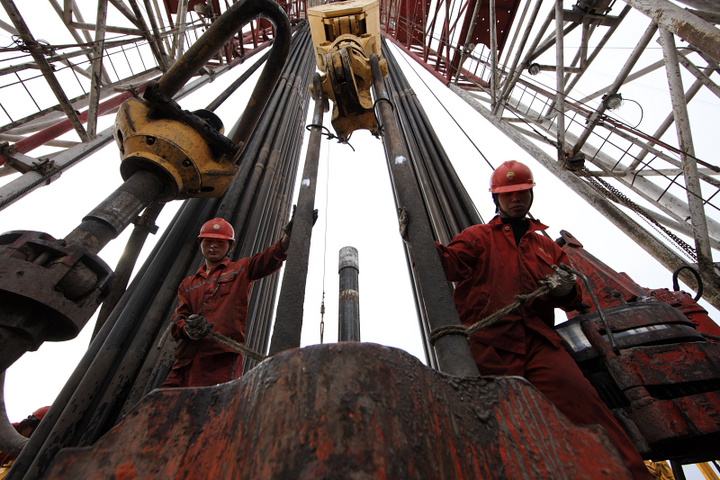 挖石油的机器一刻不停的拉石油,拉起一次能赚多少钱?涨知识了!