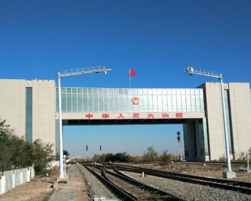 中蒙两国边境城市,你不去不知道差距这么大