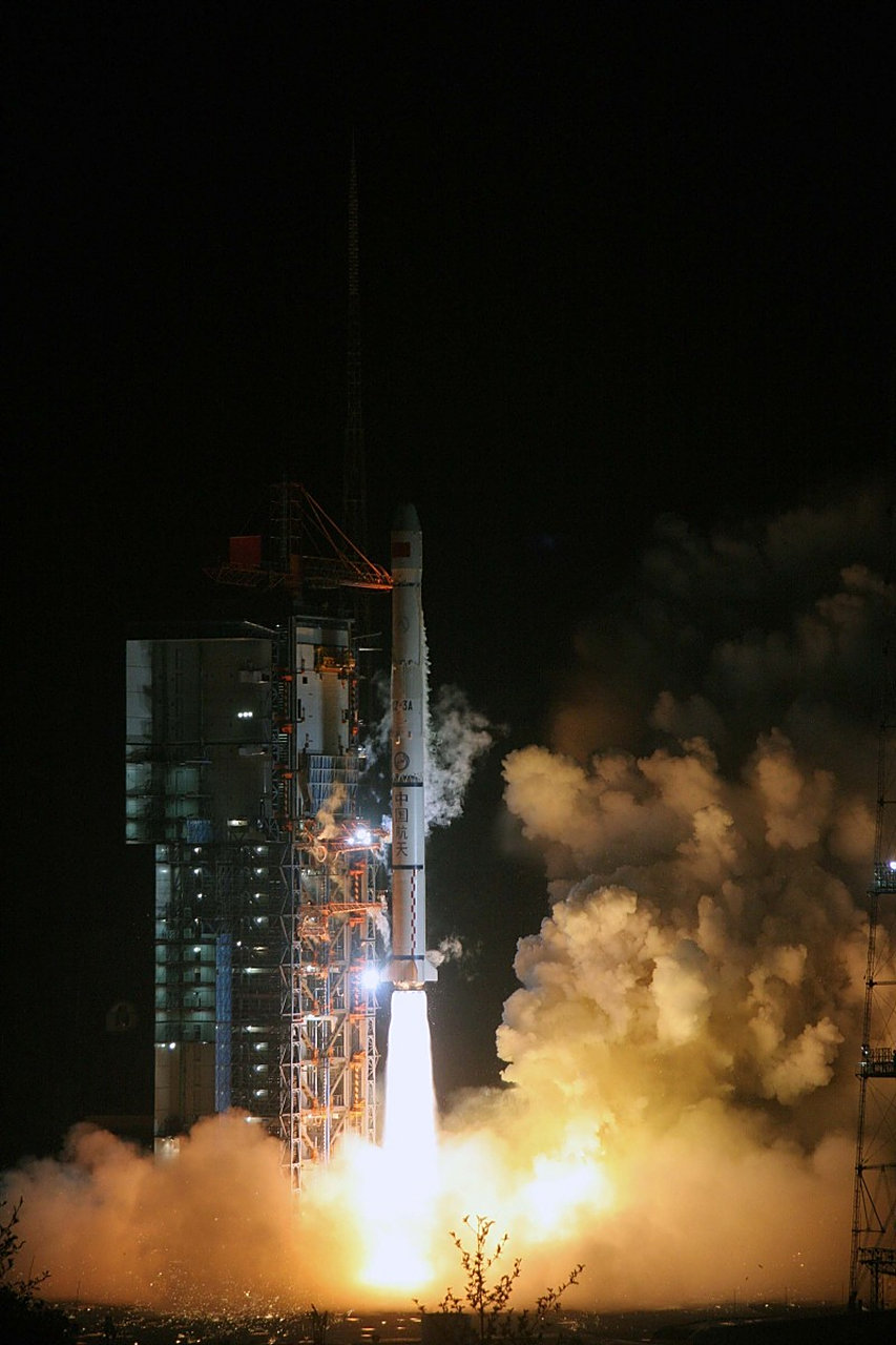 4月16日,中国在酒泉卫星发射中心使用长征四号乙运载火箭成功将风云三