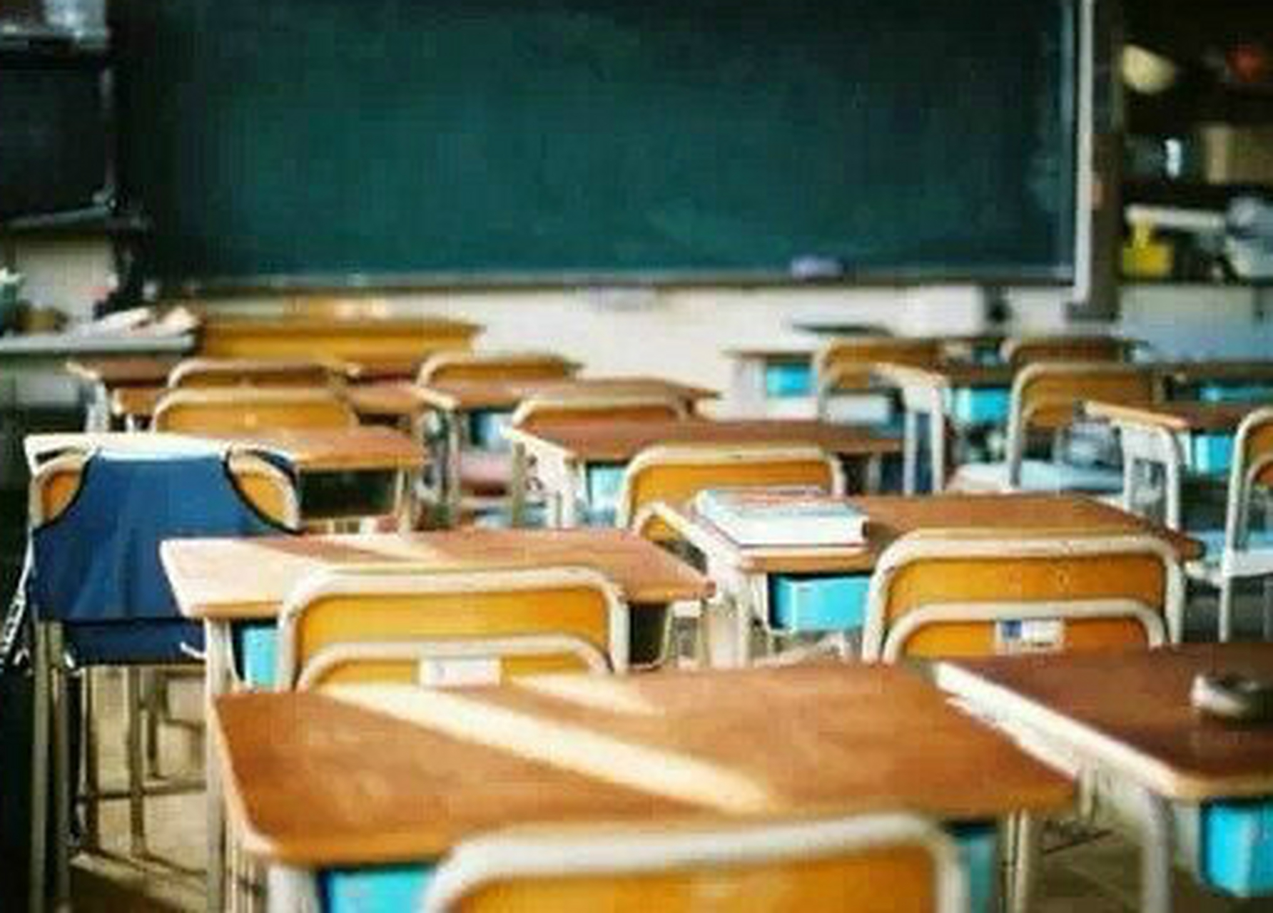 老师出对联:"国兴旺,家兴旺,国家兴旺.