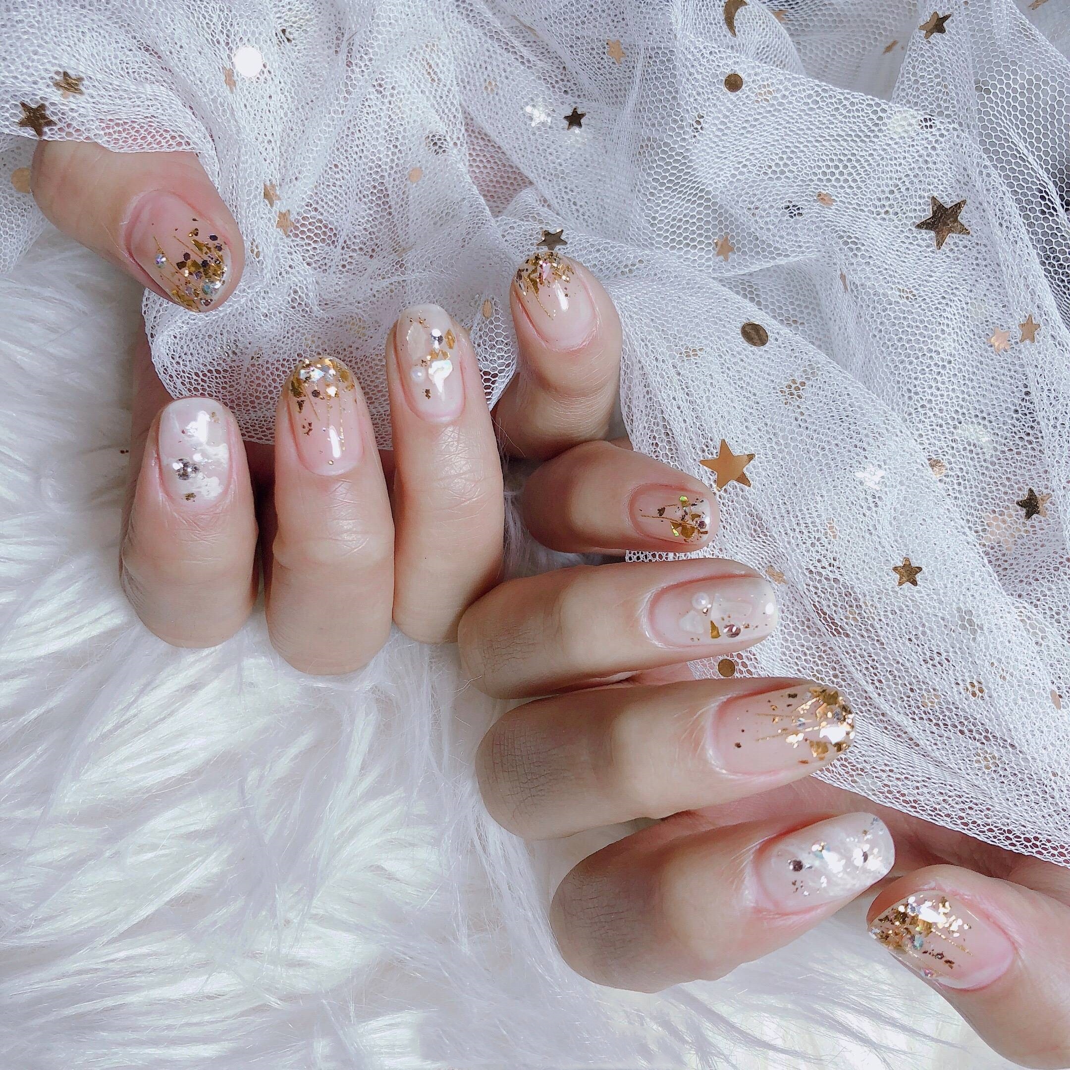 小仙女们的新年发光美甲合集,漂亮的指尖闪闪惹人爱!