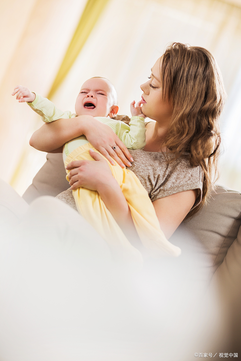 如果孩子没有将妈妈的温暖形象铭刻在心中,可能是因为某些原因导致了