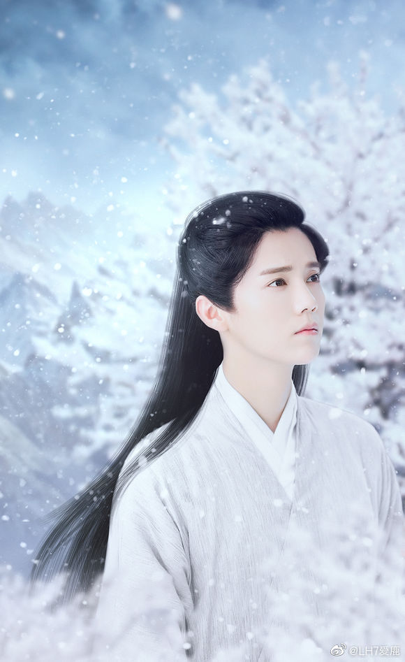 【鹿晗&芦苇】 "坚持"的笔画数是16,"放弃"是15, 两者只有差之毫厘的