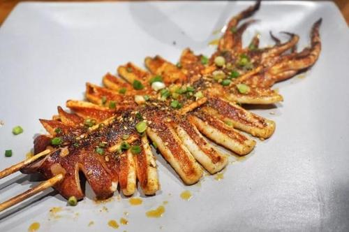 过年蹲家的第9天,想念街边的烤鱿鱼,吃货的我在家做起了烤鱿鱼