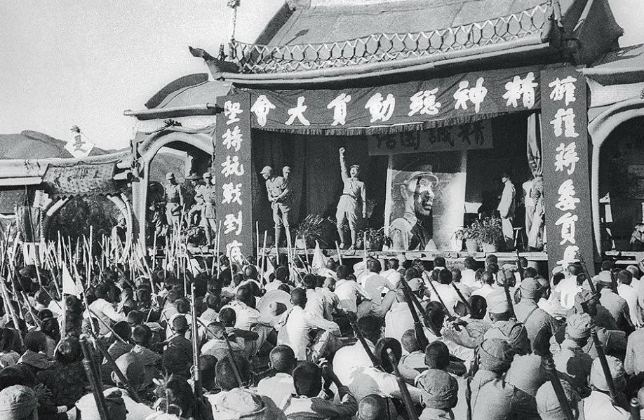 他是哥老会大人物,为红军弄来钱粮,任红29军军长,没有任何军衔