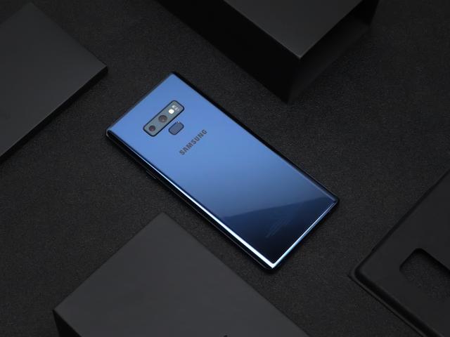 三星note 9/s9又出新bug:超级夜景模式下相机崩溃,根本没法用