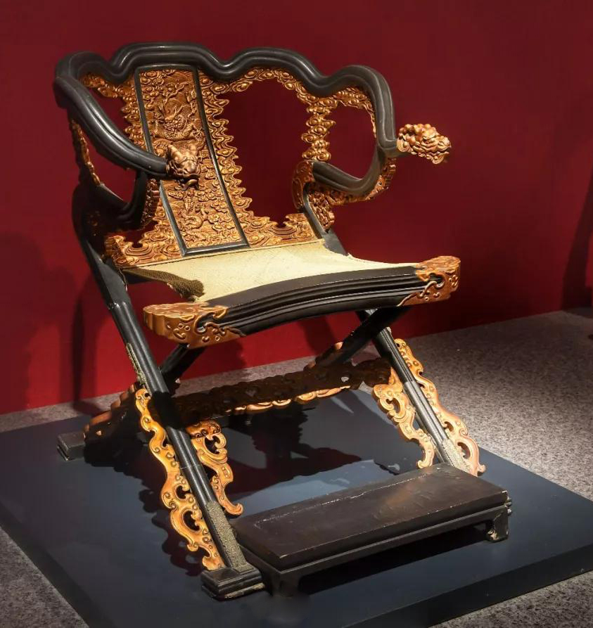 清金漆龙纹大交椅