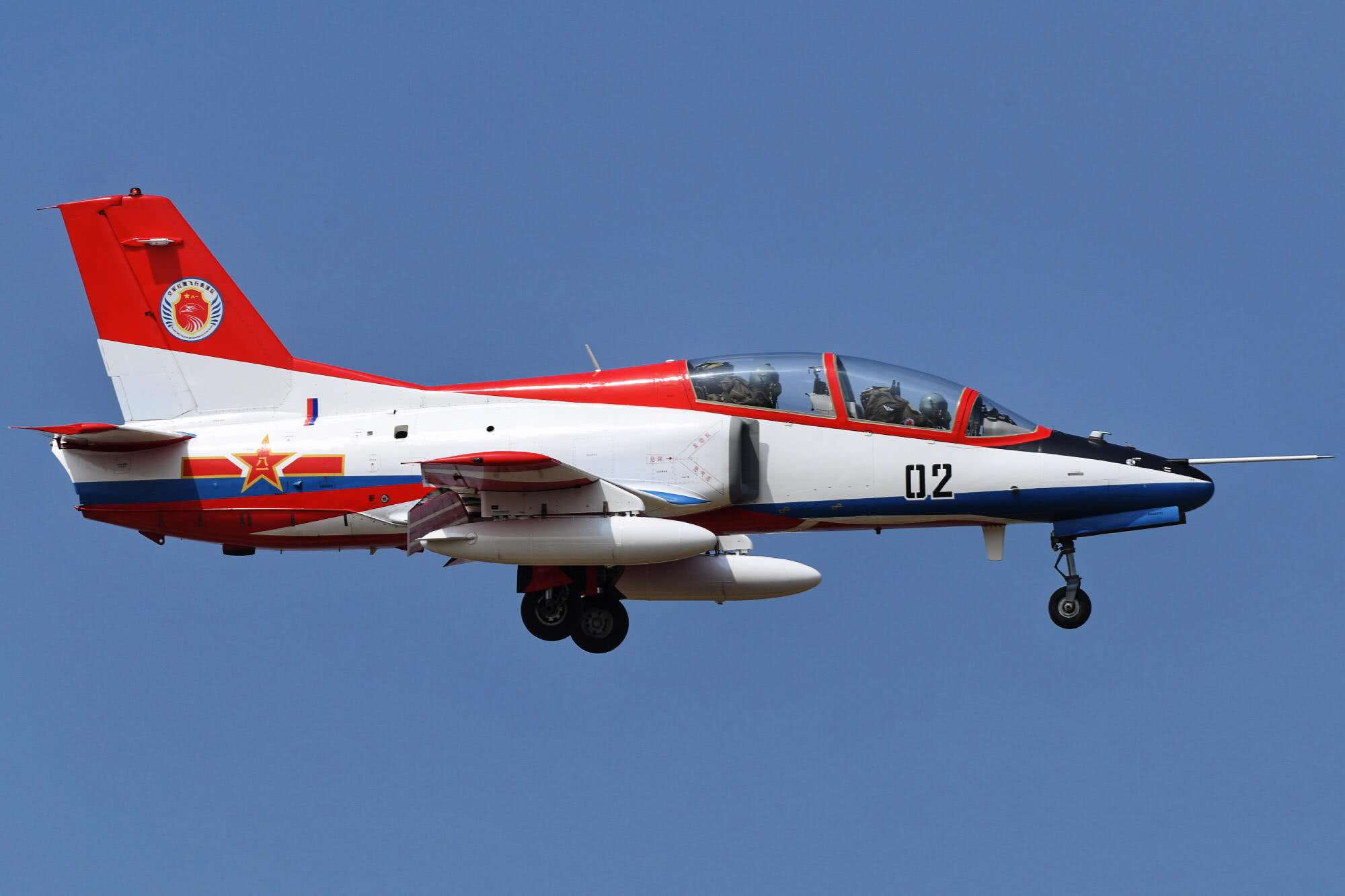 k-8的多个项目也是达到了国际先进水平外,在全球同类教练机出口方面