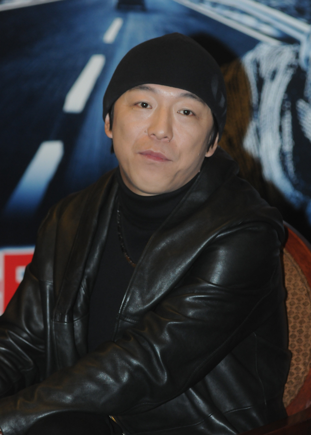 极限挑战又一成员下海 "举重黄渤" 登上奥运舞台