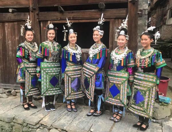 视频新浪潮|吴玉圣:侗族贫困村到"快手村"的变形记