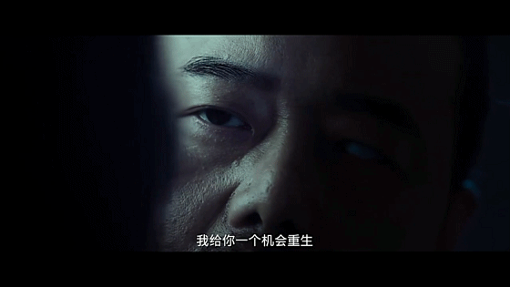 九龙寨的老大罪哥(张锦程饰)虽然救了想轻生的左兰,却并不想左兰去