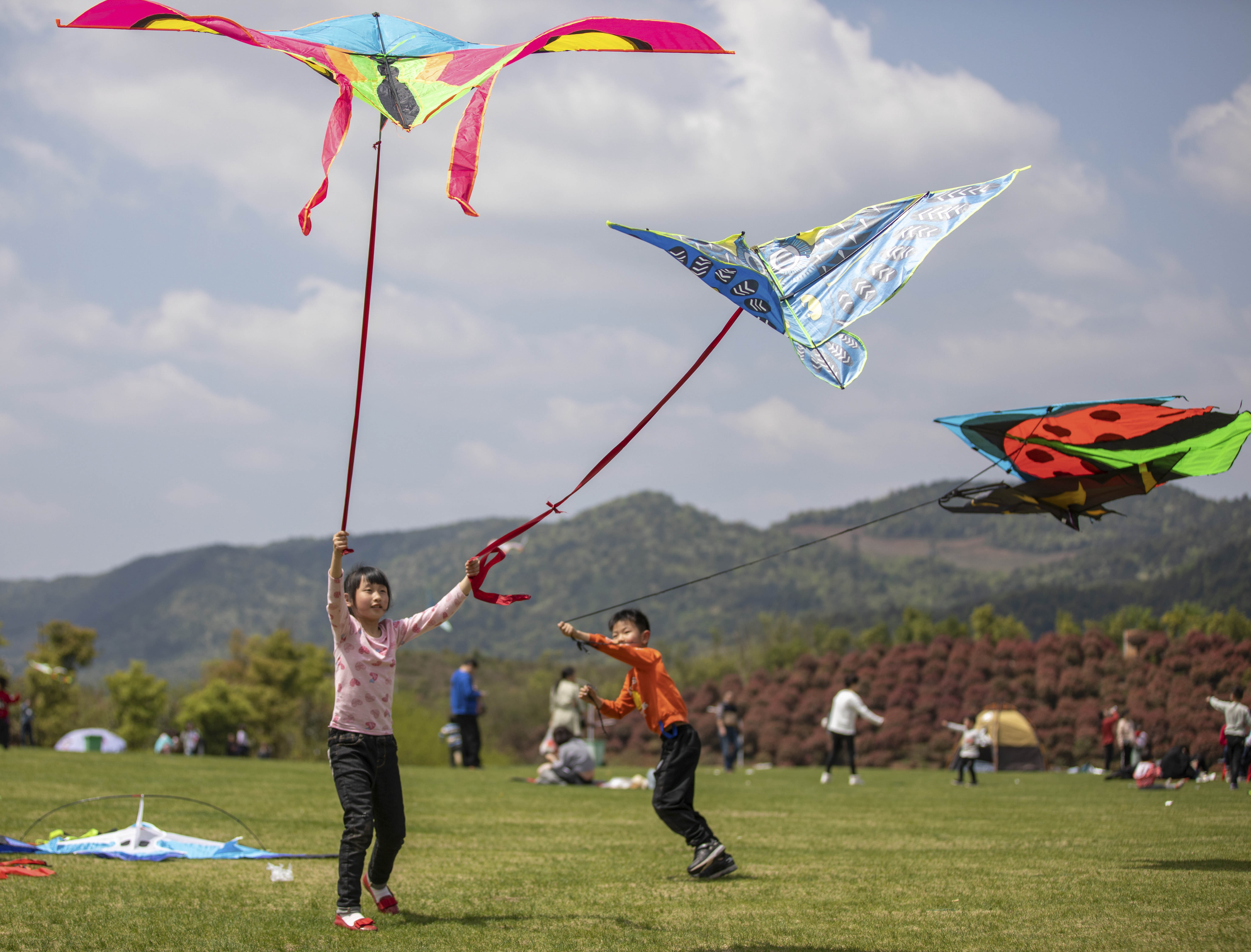 新华社照片,南通(江苏),2019年4月5日    乐享假期    4月5日,游客在