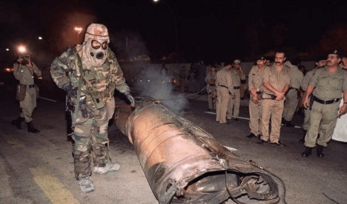 海灣戰爭:美軍兩枚鑽地彈襲擊防空洞,上千伊拉克平民被活活燒死