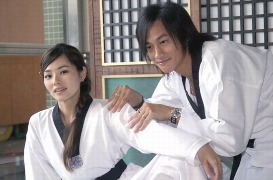 她是《薰衣草》中的梁以熏,嫁二婚整容医师,婚后脸孔百变