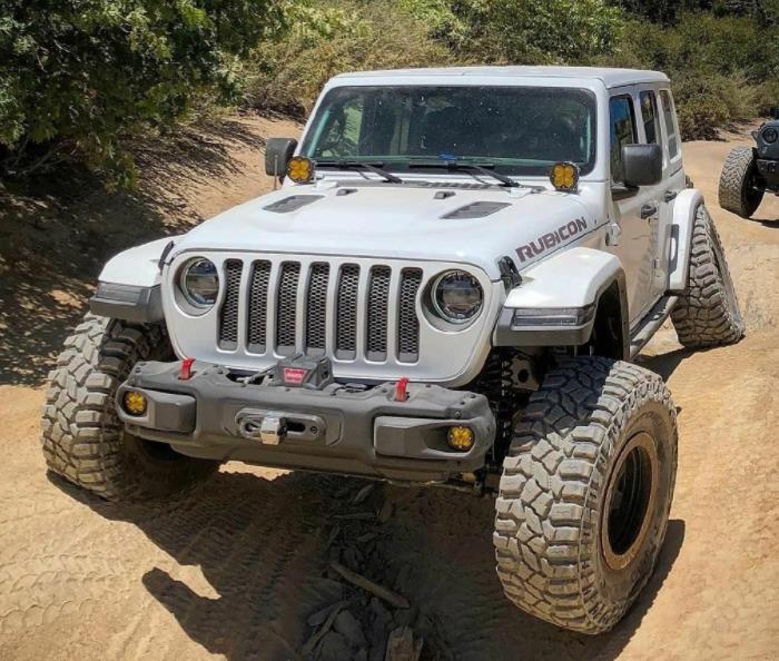 男人爱的"大脚怪",29岁前应该拥有一辆,网友:牧马人才叫越野