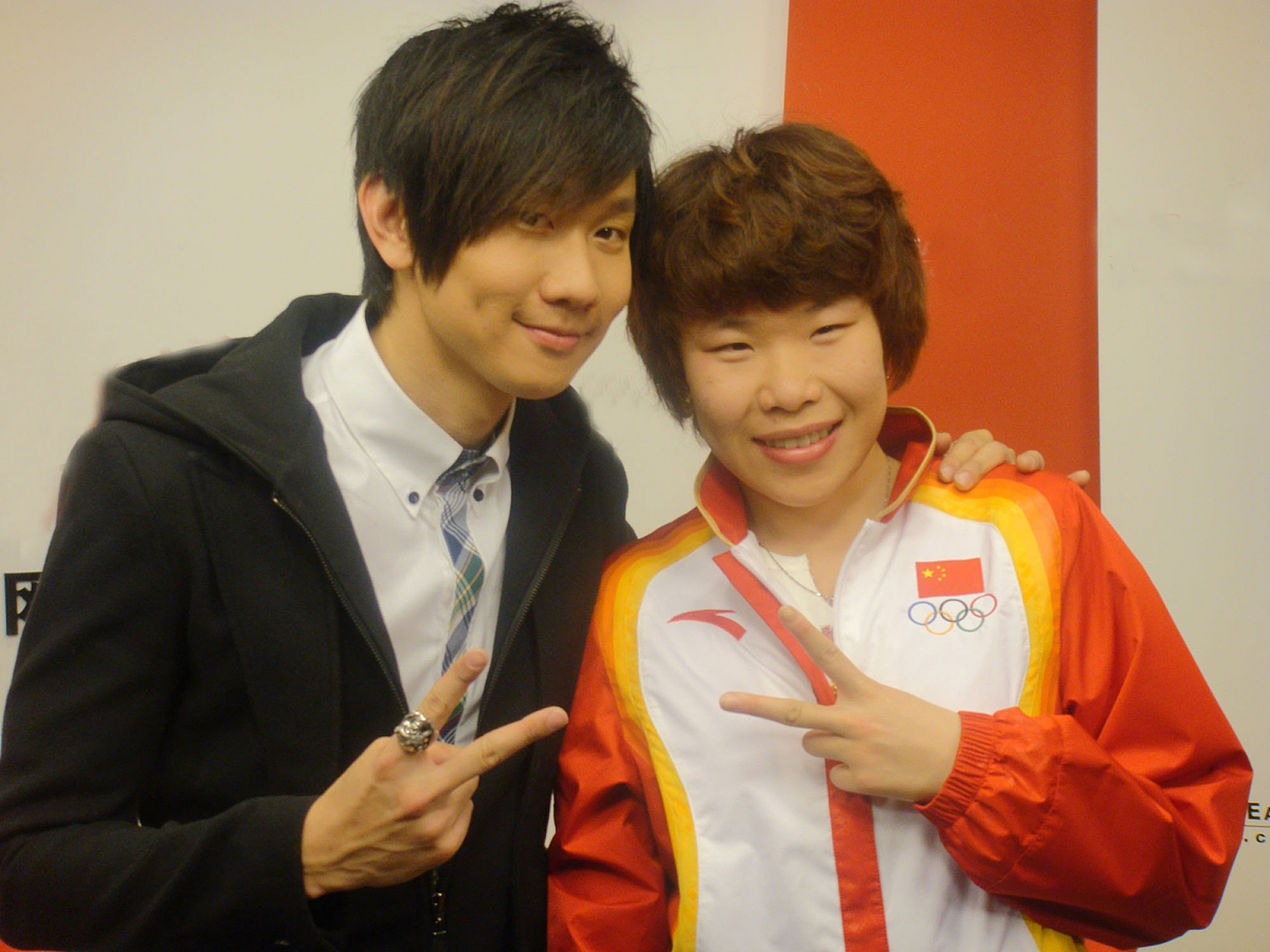 谜一样的体坛争议事件# 中国短道速滑选手周洋在2010年世锦赛中遭遇