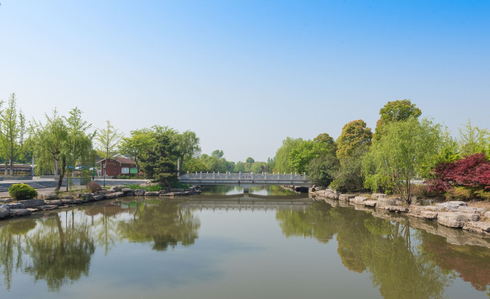 牧城公园是滨江生态园的"核心园"和"启动区",规划面积3800亩,建成区