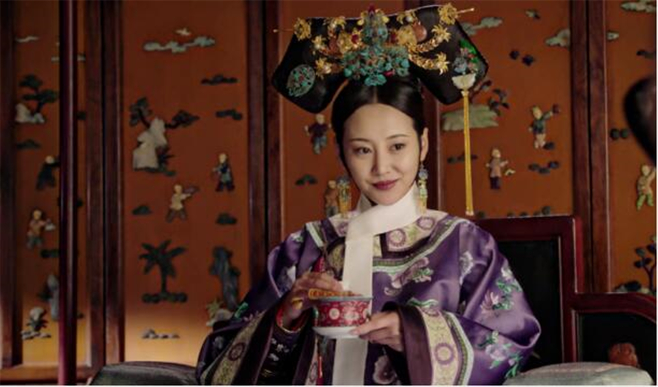 炩妃为挑拨如懿和皇上,让皇上不顾朝政,两人因此开始产生嫌隙!