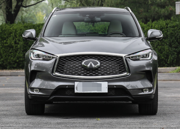 英菲尼迪qx50 外观优美,符合年轻人的审美,很受年轻人欢迎