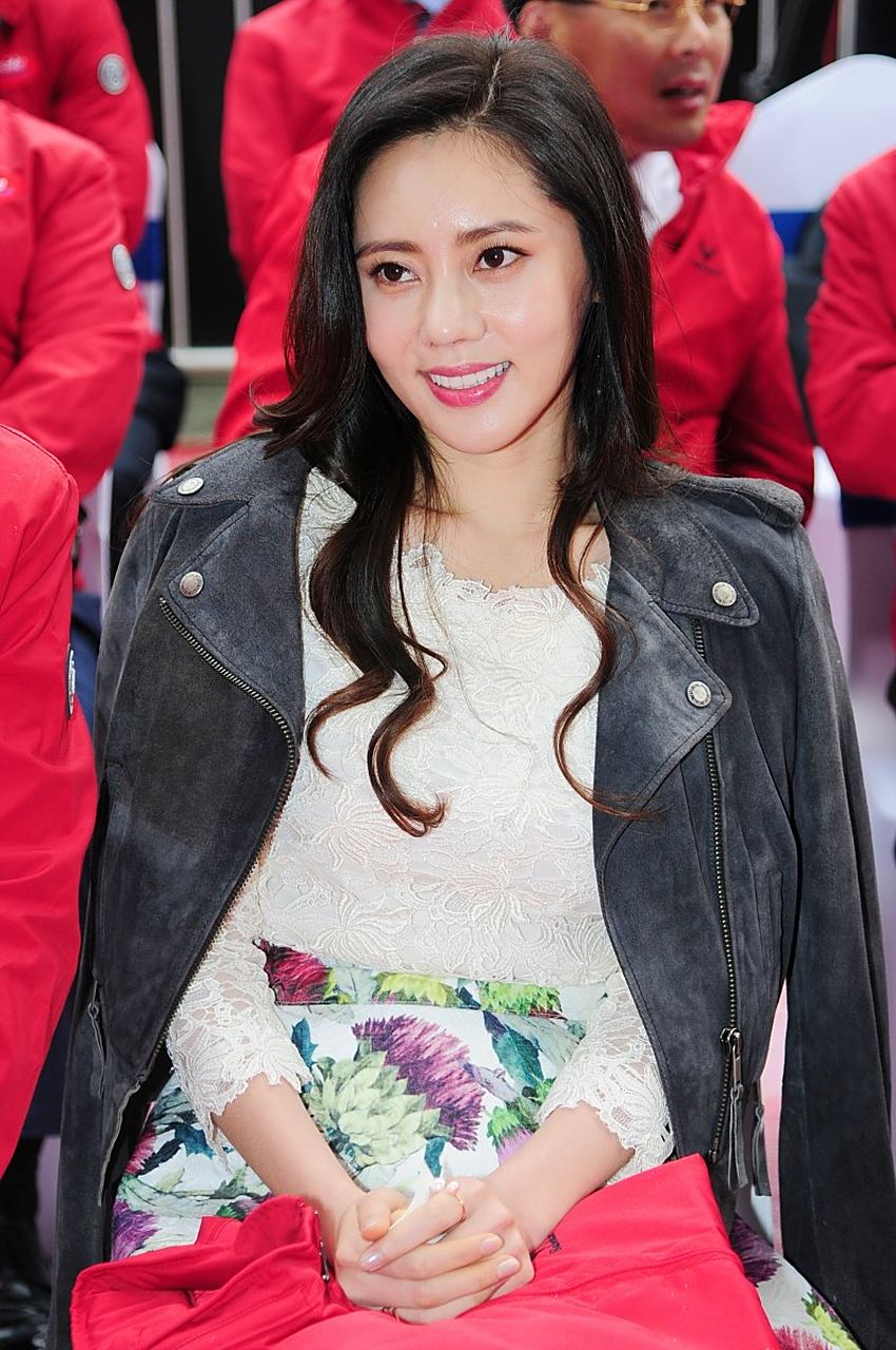 在韩国的一档节目中,秋瓷炫分享了自己在中国发展的原因.