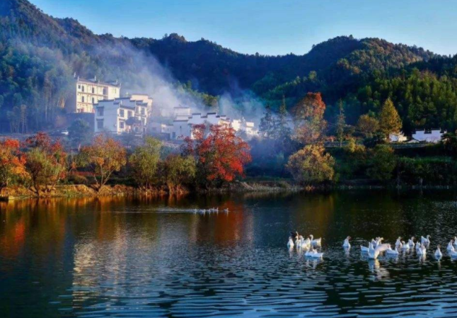 欣赏一组岭头山村的图片,岭头山村是一个充满畲族文化气息的乡村.