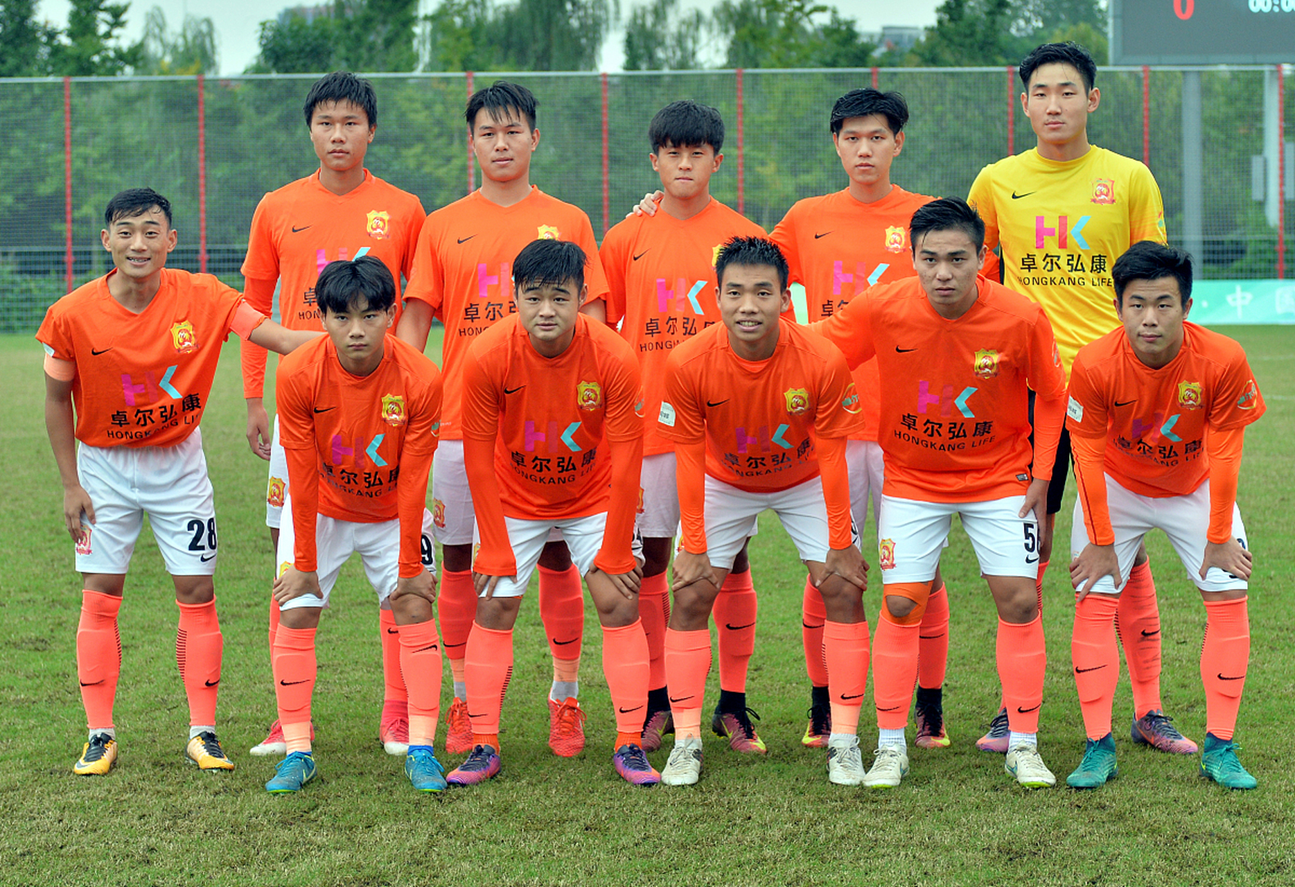 山东泰山足球俱乐部是中国山东省的一支职业足球俱乐部,成立于1998年.