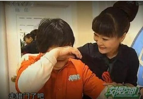 《交换空间》50㎡蜗牛房变"奢华宫殿"!女主人惊喜哭,直呼体面