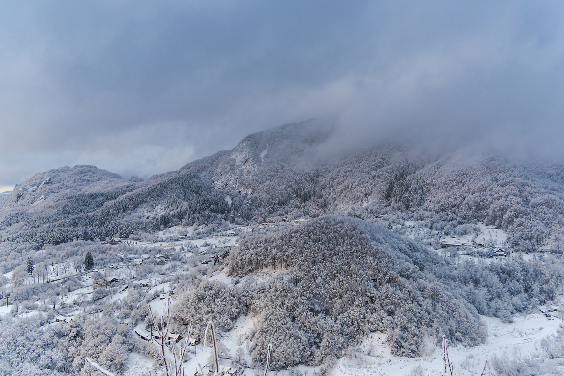 巫溪红池坝冬天的景象图片