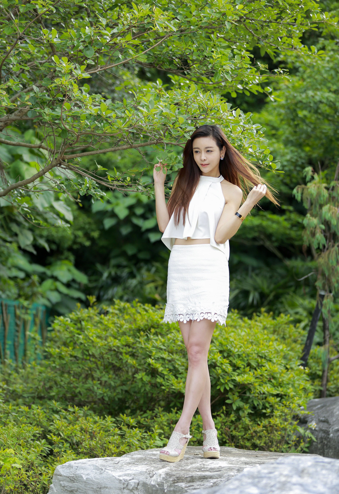 小嫩妹韩羽外拍气质靓丽