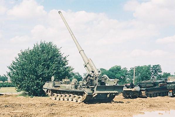 苏联最强火炮,被一神秘国家缴获,如今用来和俄军对射!