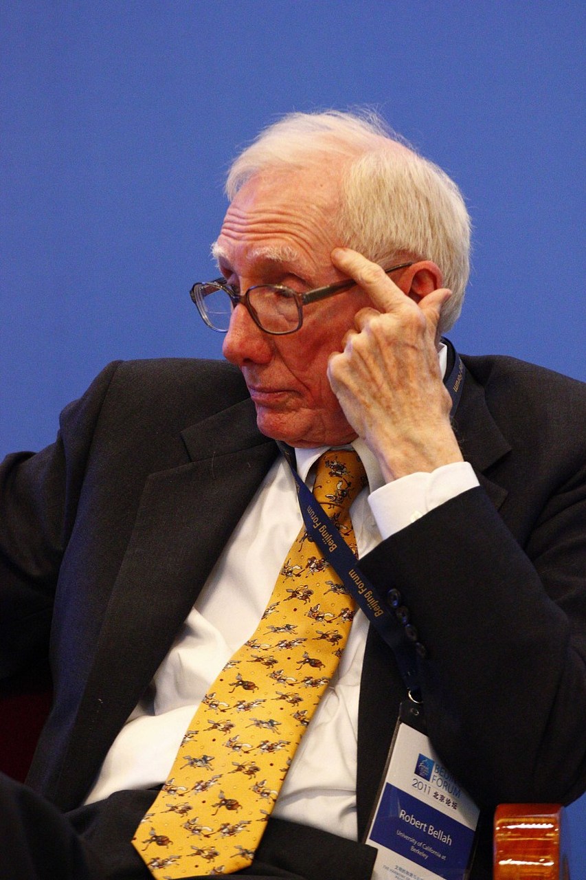 你会试着去创建一个与迪士尼竞争的品牌吗?