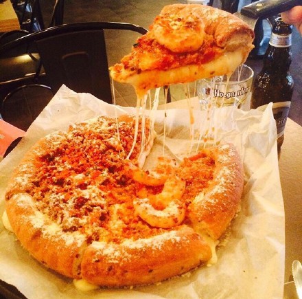 美食图集:cheese pizza奶酪比萨美食图,看得都流口水了,想吃