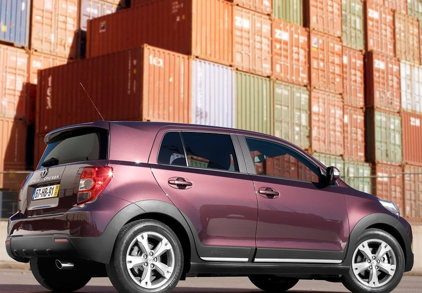 整体都很漂亮,吸引眼球的丰田urban cruiser