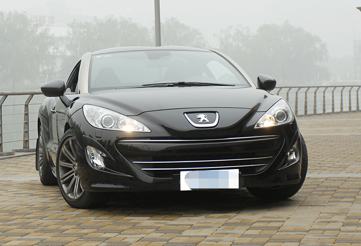 共同品鉴一款标致rcz,运动风格,外观十分灵动,造型出众!