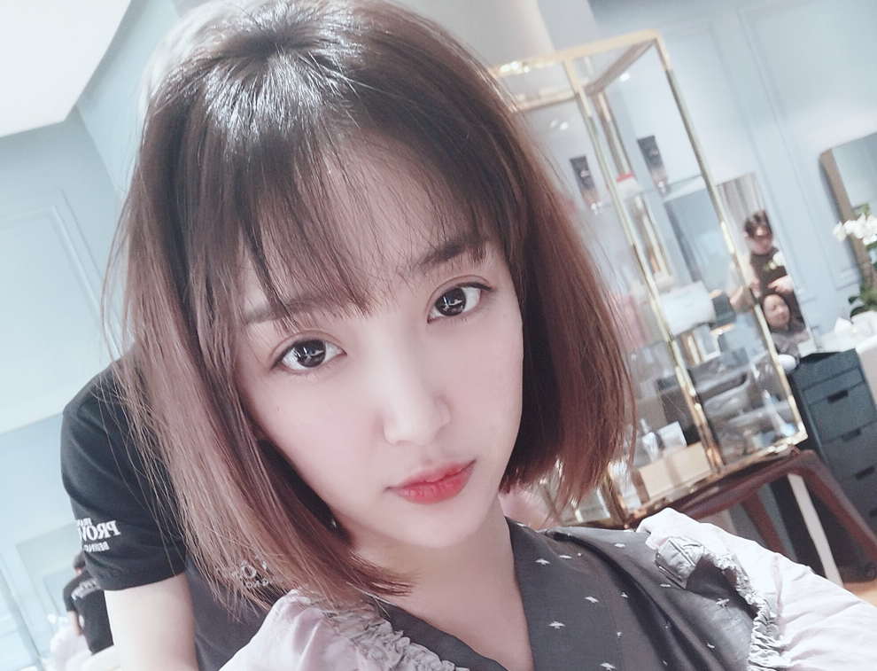 有种"逆袭"叫10年后的赵美然,留齐刘海认不出,网友:喜欢女神