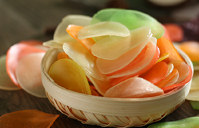 它像塑料做的,却是很多80后童年爱吃的美食,你还记得它的味道吗