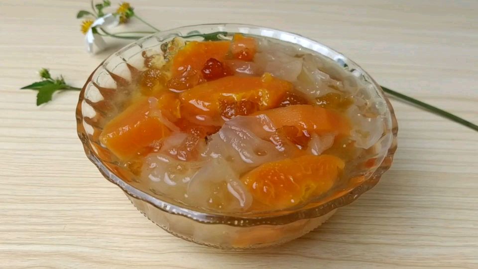 一周两次,胜过敷面膜,桃胶雪耳炖木瓜,美容养颜脸上红润有光泽