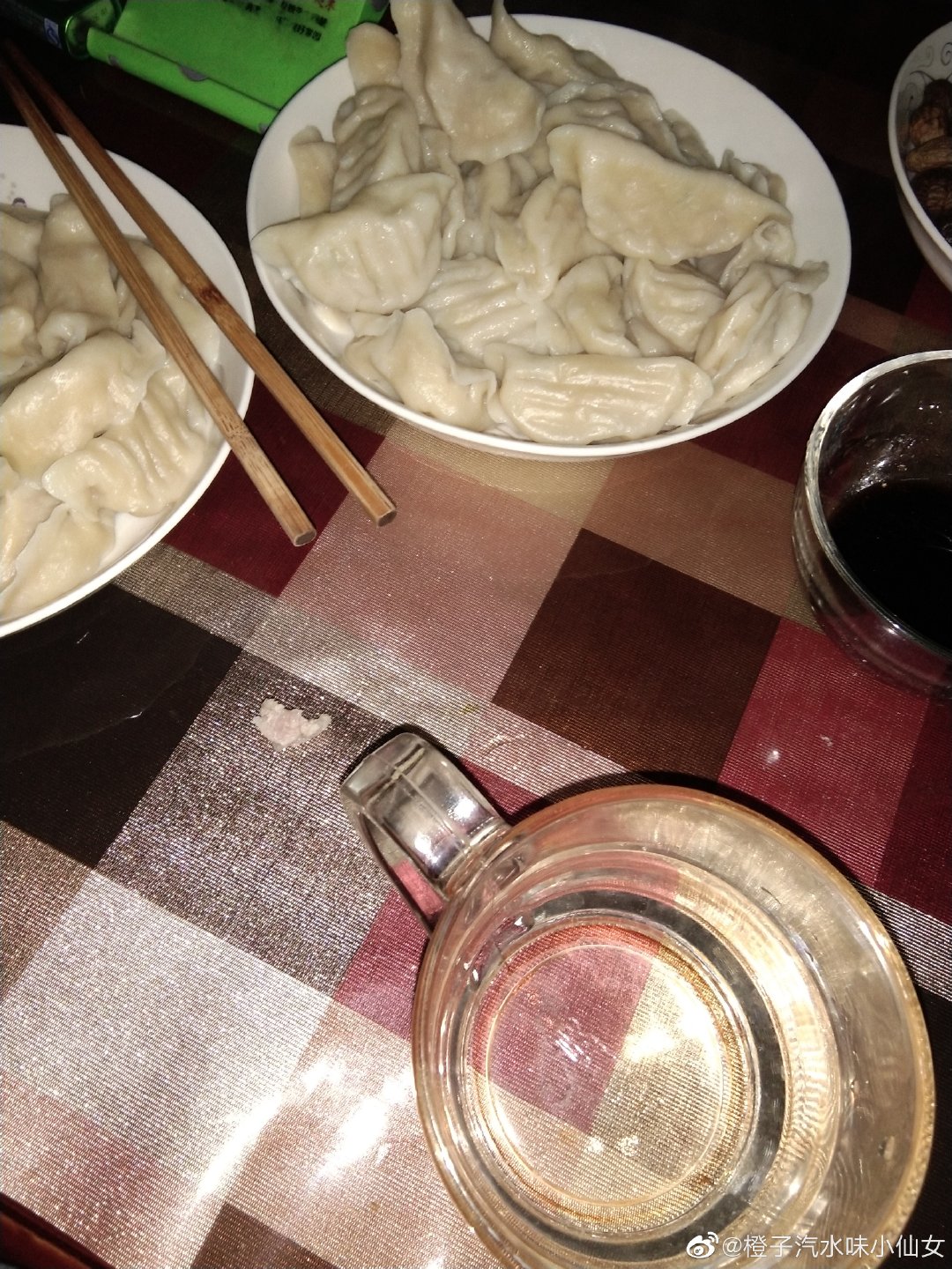 推荐冰箱清理出这些“宝藏”后小伙傻眼，网友：同一个世界同一个妈？