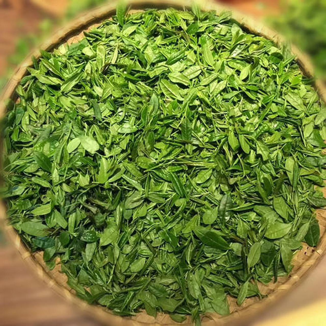 康熙皇帝南巡到太湖,当地官员采了这种茶献给康熙帝