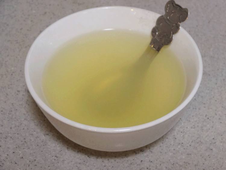 大蒜煮水,可以治疗咳嗽,效果很好!