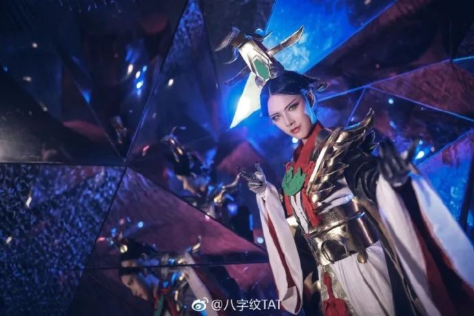 王者荣耀芈月大秦宣太后cos 这个太后真的太威严 一皱眉就腿软